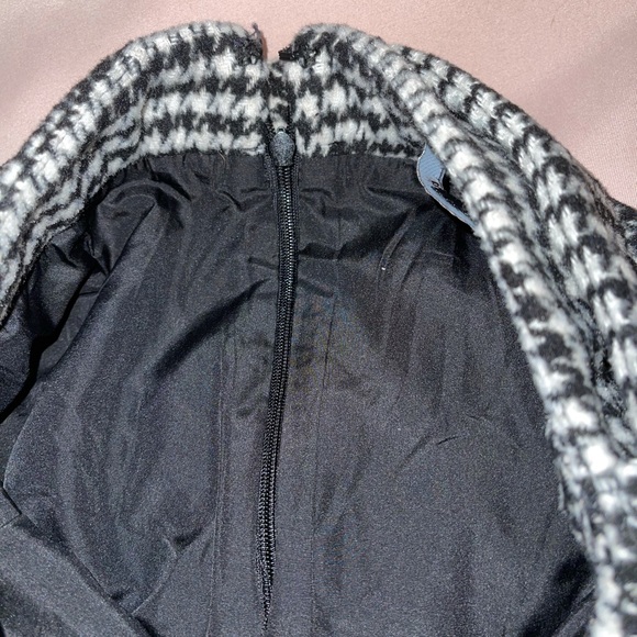 wool with satin lining belted skirt - Picture 4 of 4